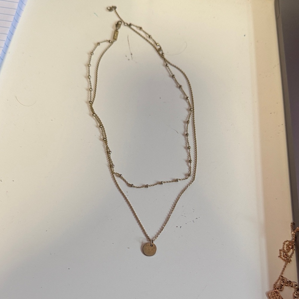 Chic Gold Pendant Necklace